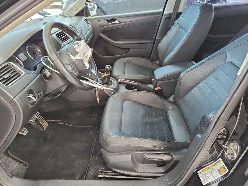 2012 VOLKSWAGEN JETTA SE  