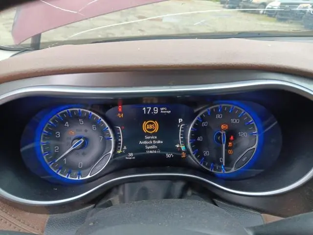 2017 CHRYSLER PACIFICA LIMITED  