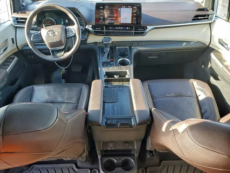 2023 TOYOTA SIENNA LIMITED  
