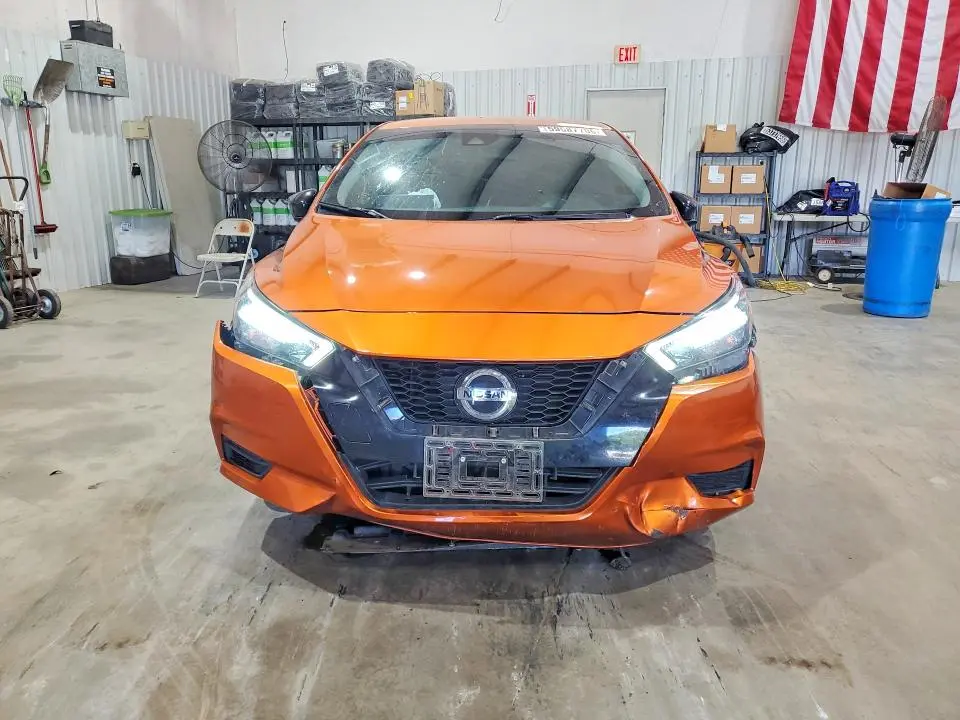 2022 NISSAN VERSA SR  