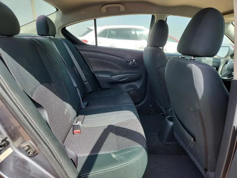 2018 NISSAN VERSA SV  