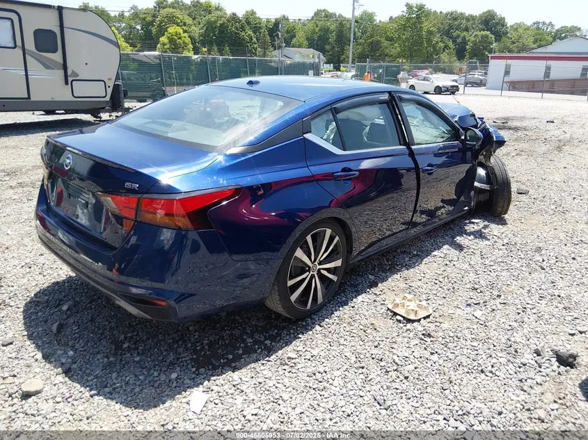 2022 NISSAN ALTIMA SR FWD