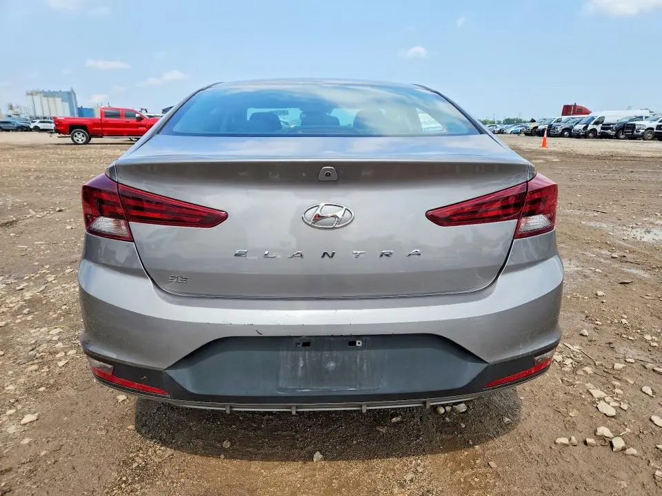 2020 HYUNDAI ELANTRA SE  