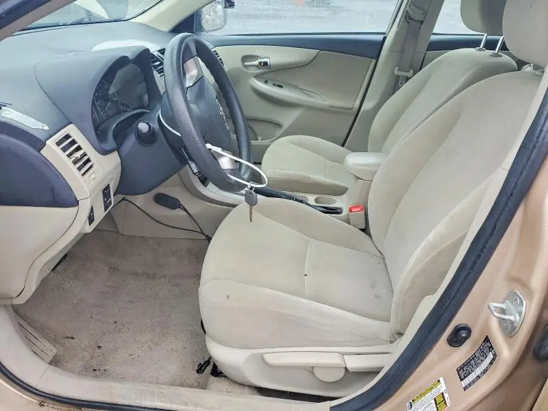 2011 TOYOTA COROLLA LE  