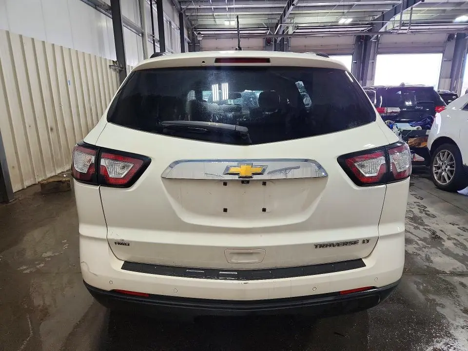 2013 CHEVROLET TRAVERSE LT  