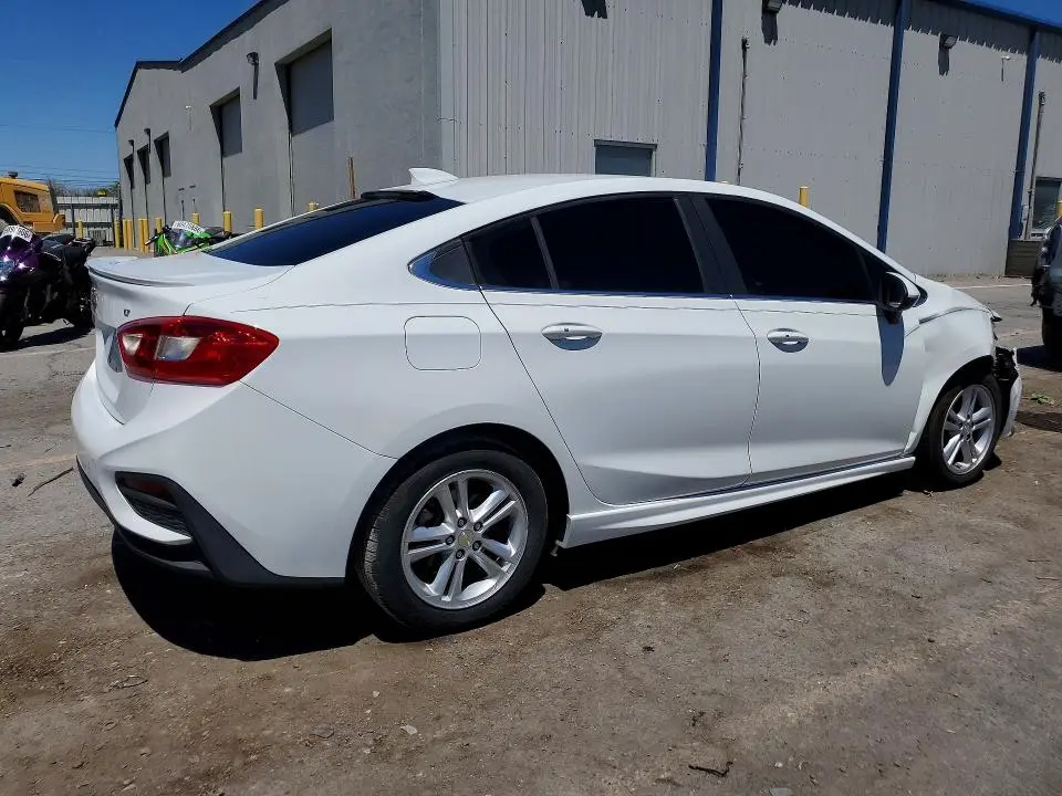 2016 CHEVROLET CRUZE LT  