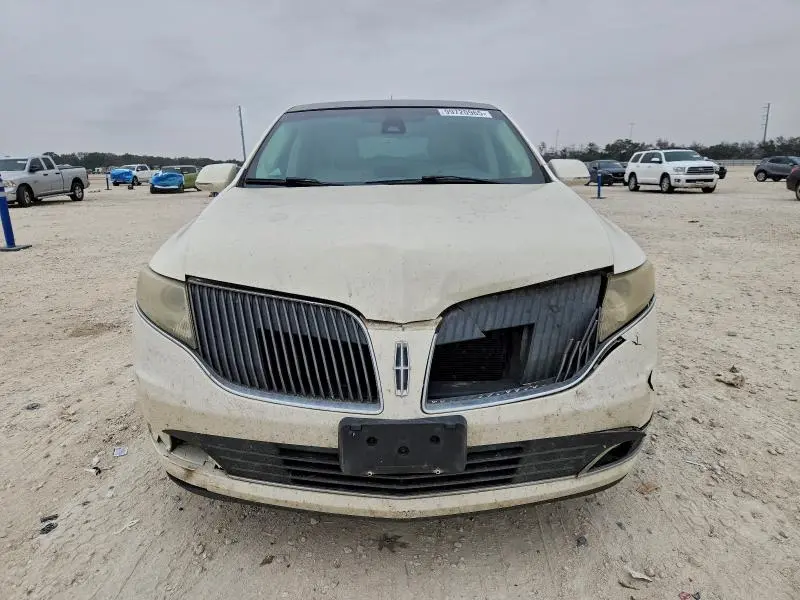 2013 LINCOLN MKT   