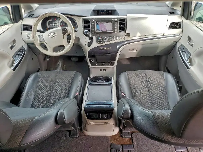 2014 TOYOTA SIENNA SPORT  