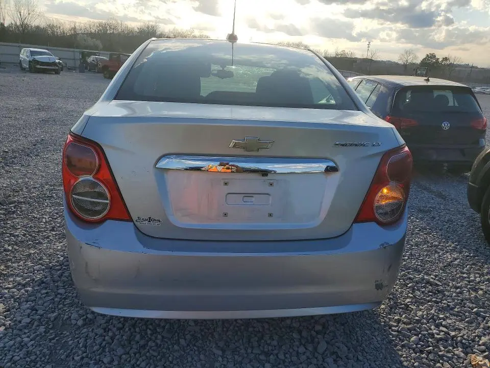 2015 CHEVROLET SONIC LT  