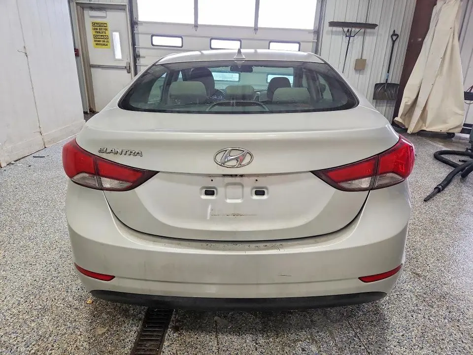 2014 HYUNDAI ELANTRA SE  