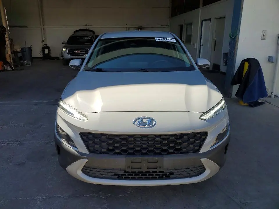 2022 HYUNDAI KONA SE  