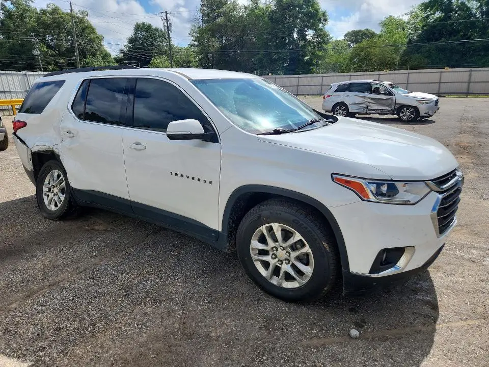 2020 CHEVROLET TRAVERSE LT  
