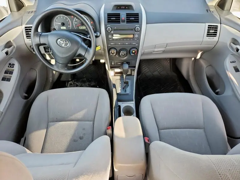 2013 TOYOTA COROLLA BASE  