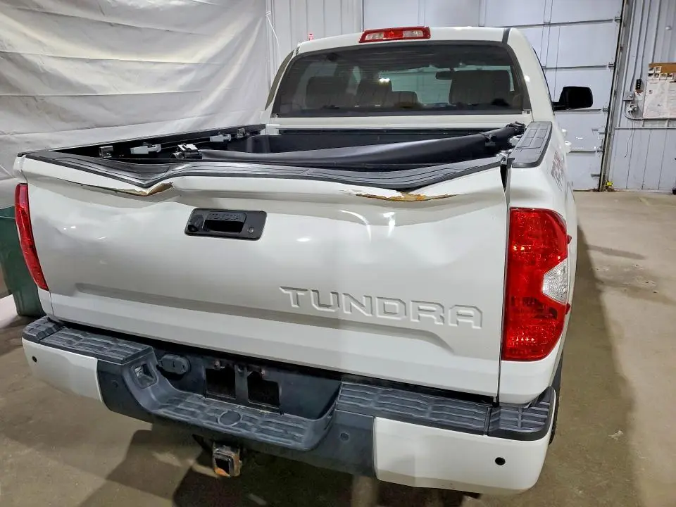 2015 TOYOTA TUNDRA CREWMAX LIMITED  
