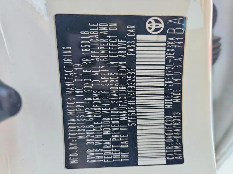 2019 TOYOTA COROLLA SE  