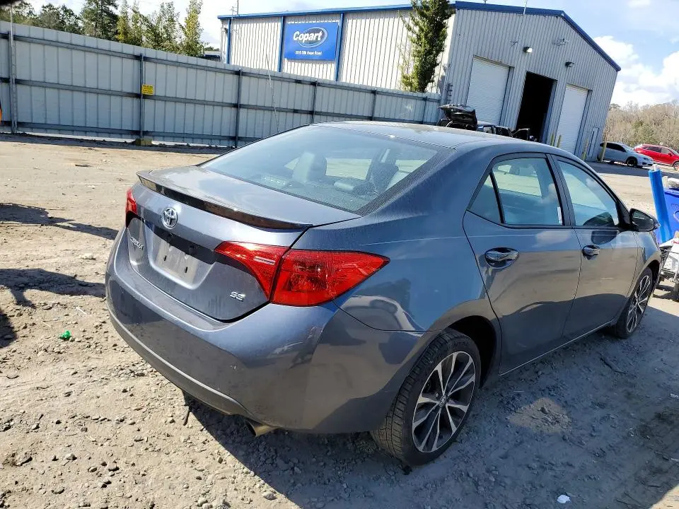 2017 TOYOTA COROLLA SE  