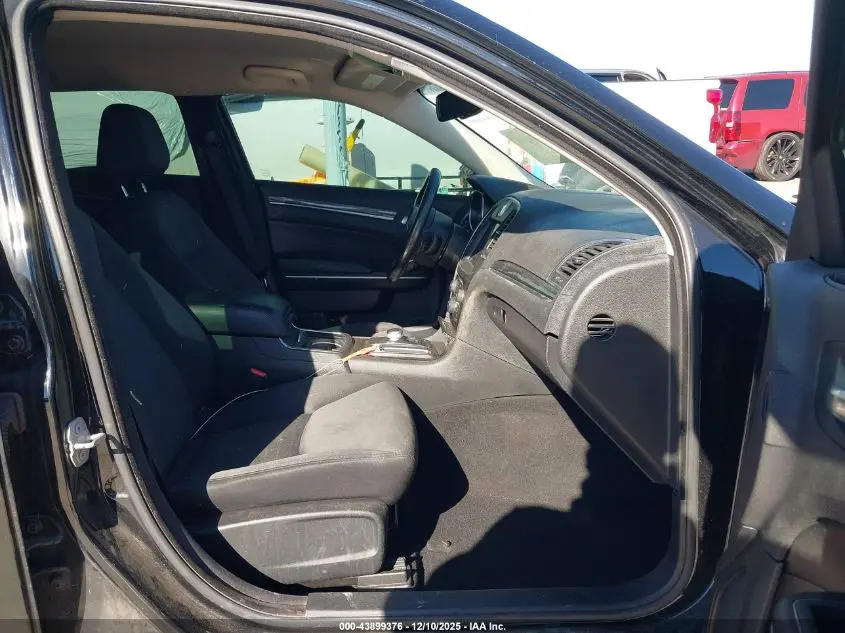 2019 CHRYSLER 300 TOURING