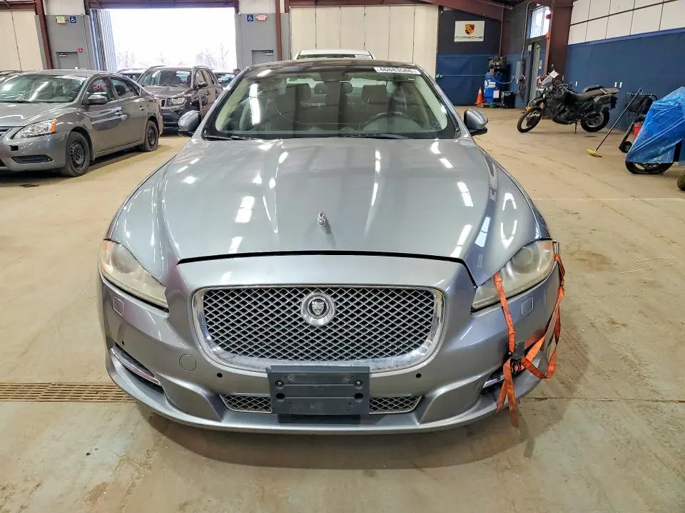2011 JAGUAR XJL   