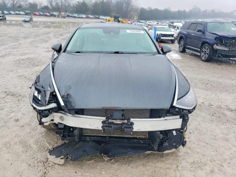 2023 HYUNDAI SONATA SE  