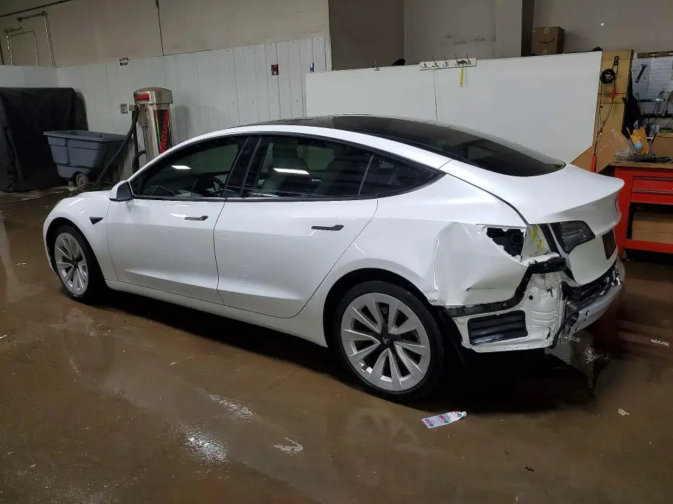 2021 TESLA MODEL 3   