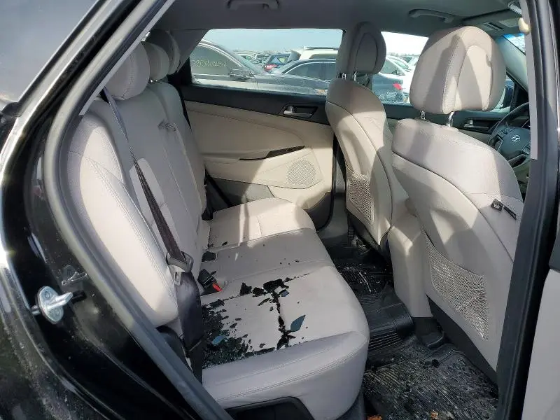 2017 HYUNDAI TUCSON SE  