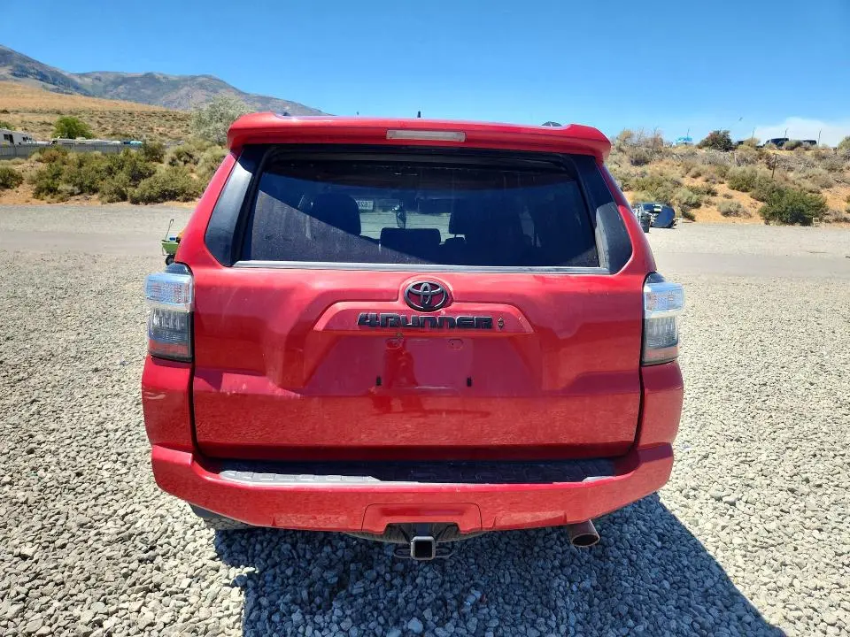 2021 TOYOTA 4RUNNER SR5  