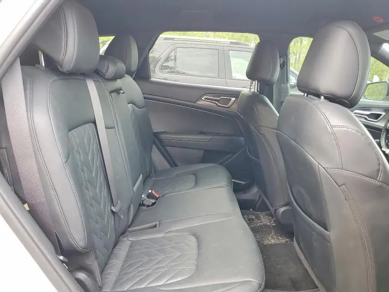 2023 KIA SPORTAGE LX  
