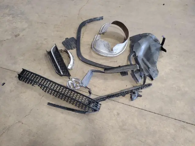 2014 VOLKSWAGEN PASSAT S  