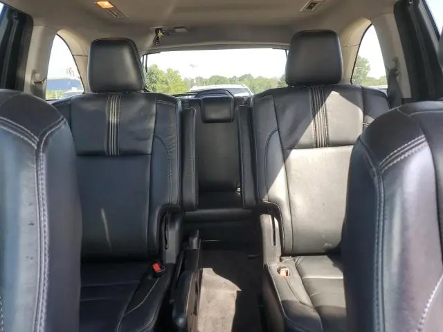 2017 TOYOTA HIGHLANDER SE  