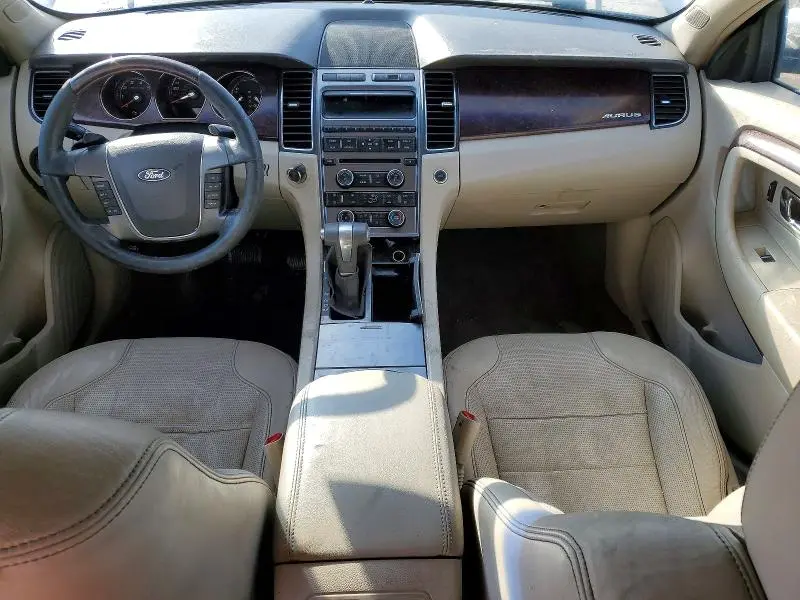 2011 FORD TAURUS LIMITED  
