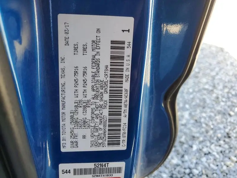 2017 TOYOTA TACOMA SR5 V6  
