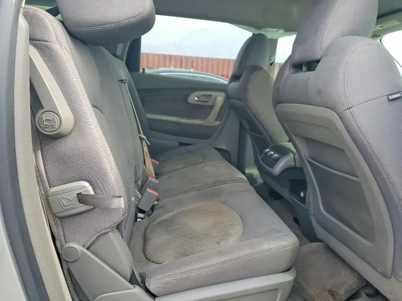 2011 CHEVROLET TRAVERSE LS  