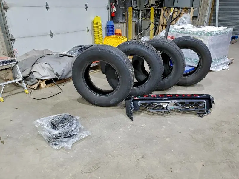 2023 NISSAN FRONTIER S  