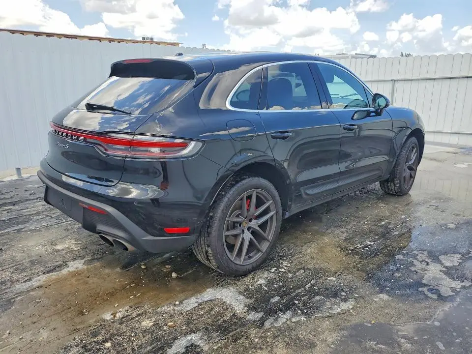 2025 PORSCHE MACAN S  