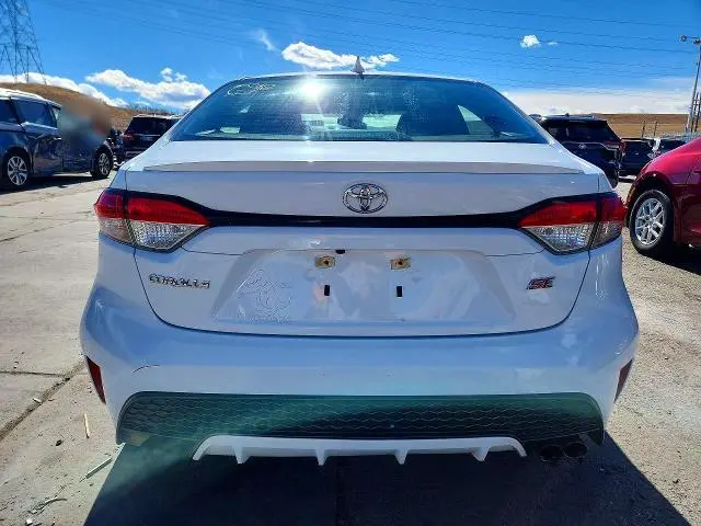 2020 TOYOTA COROLLA SE  
