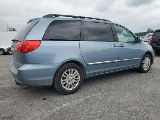 2010 TOYOTA SIENNA XLE