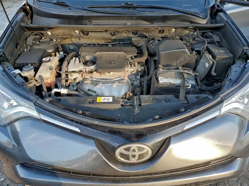 2017 TOYOTA RAV4 XLE  