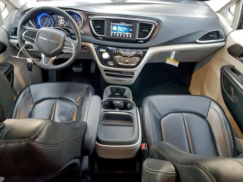 2021 CHRYSLER VOYAGER LXI  