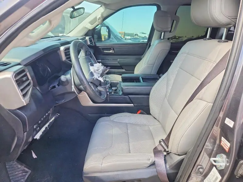 2024 TOYOTA TUNDRA DOUBLE CAB SR  