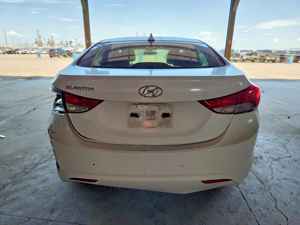 2011 HYUNDAI ELANTRA GLS  