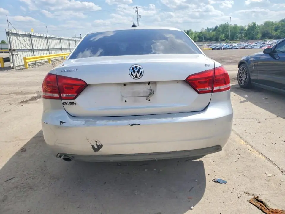 2013 VOLKSWAGEN PASSAT SE  