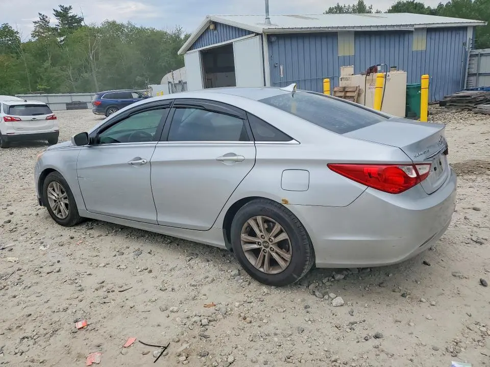 2011 HYUNDAI SONATA GLS  