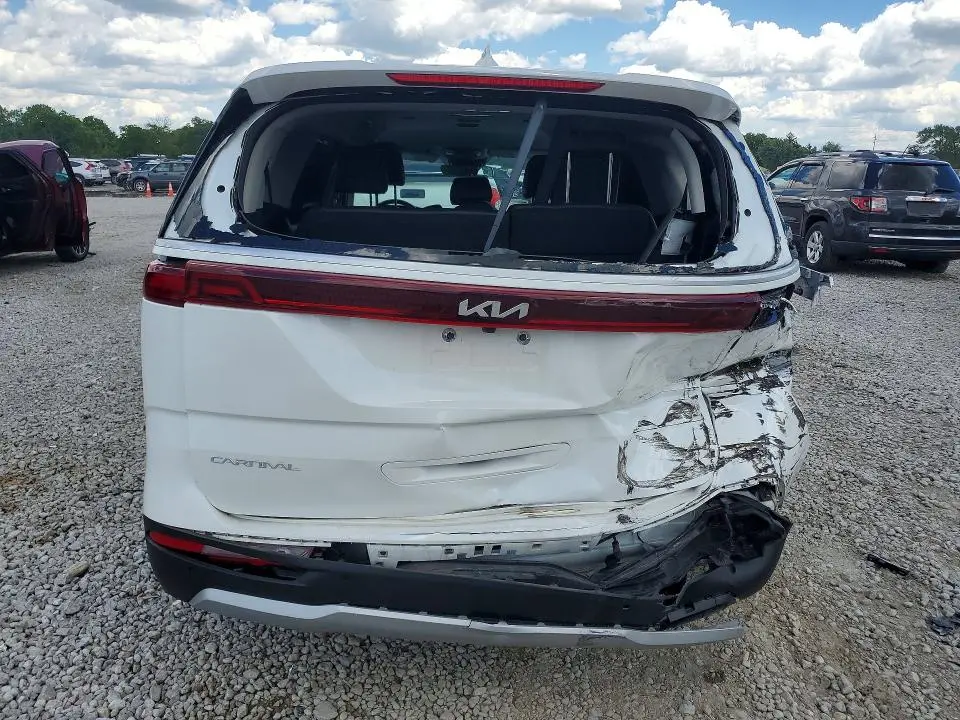 2024 KIA CARNIVAL EX  