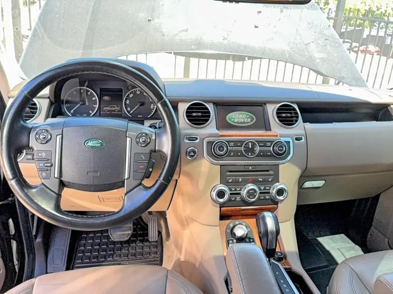 2011 LAND ROVER LR4 HSE LUXURY  