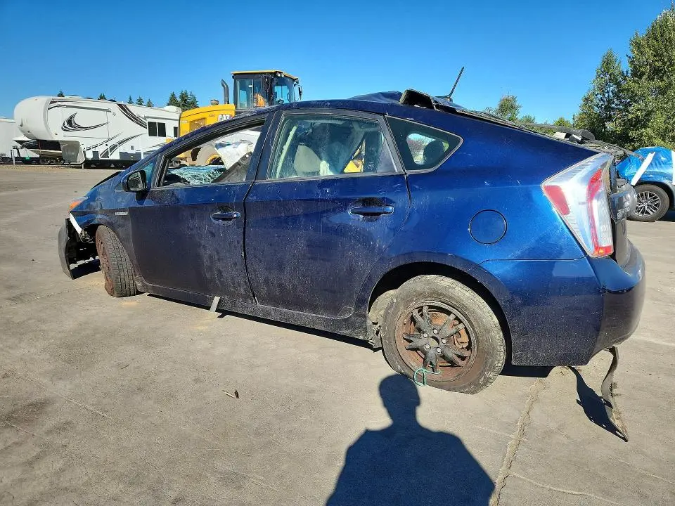 2014 TOYOTA PRIUS THREE  