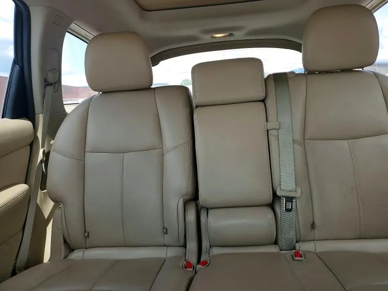 2017 NISSAN PATHFINDER SL  