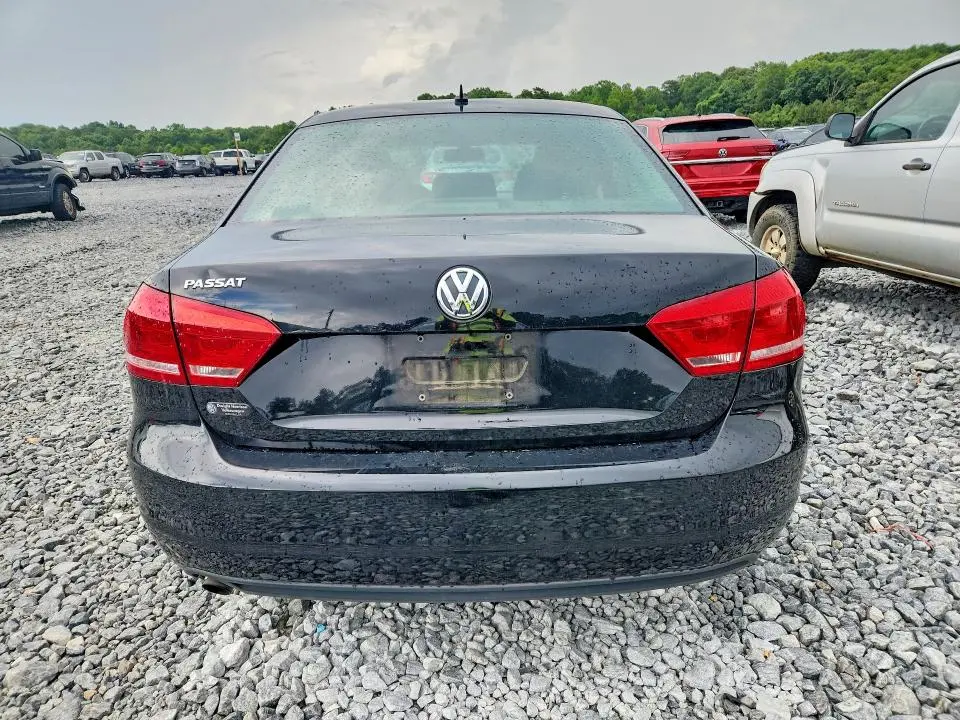 2012 VOLKSWAGEN PASSAT S  