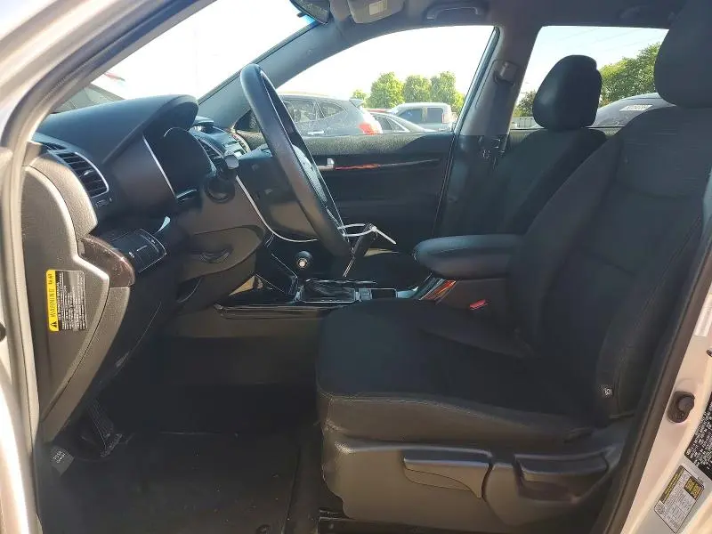 2015 KIA SORENTO LX  