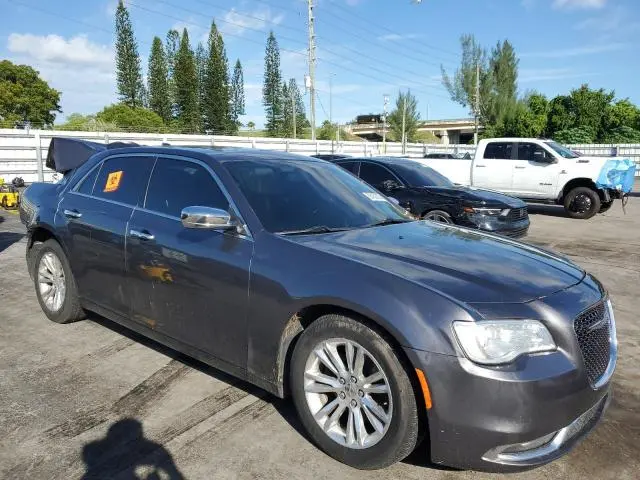 2017 CHRYSLER 300C