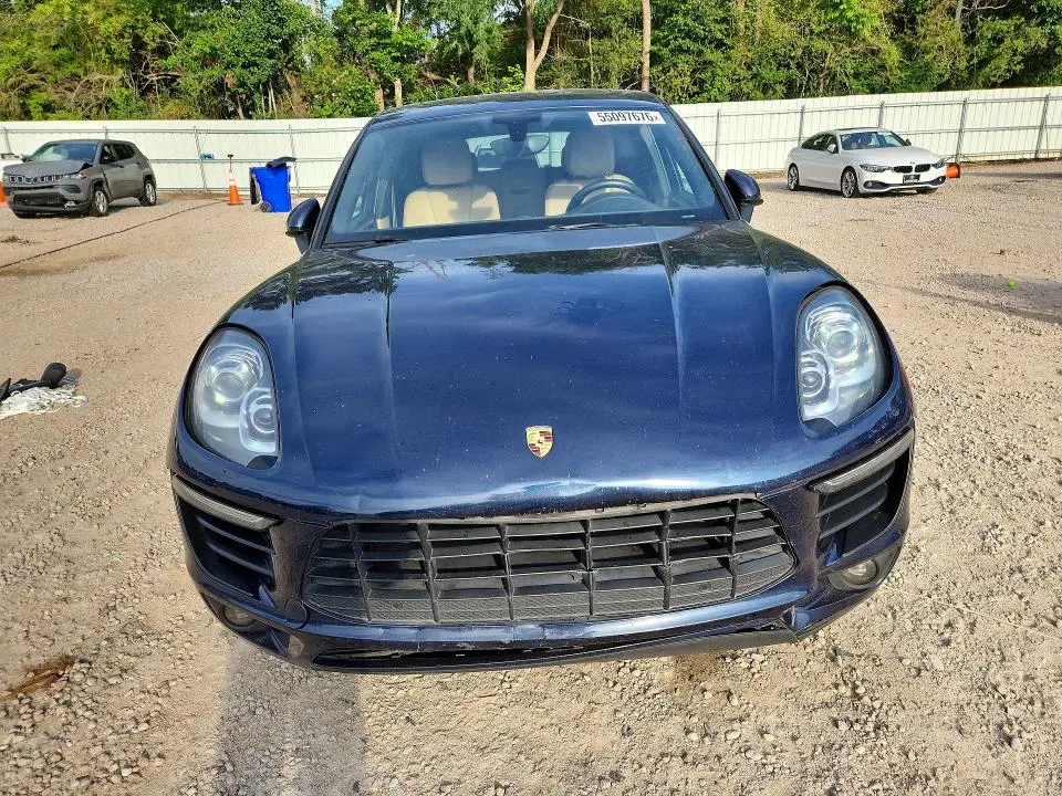 2016 PORSCHE MACAN S  